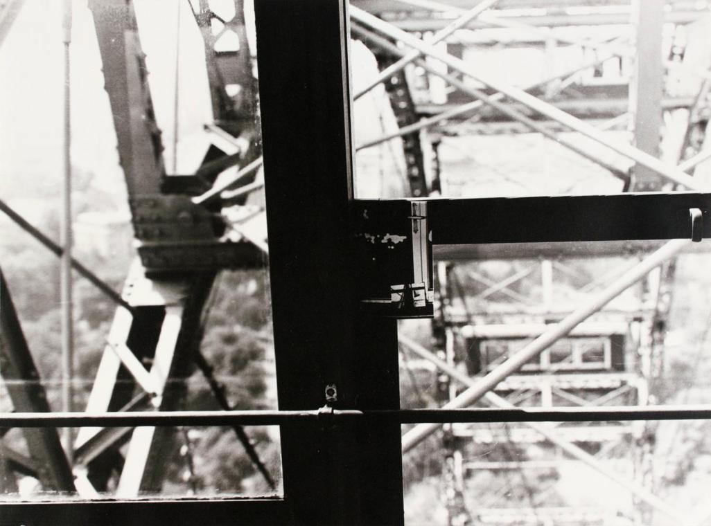 Thomas Reinhold, Transport und Kommunikation, 1977, Fotografie, Abzug auf Barytpapier, 16,7 × 2…