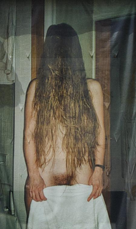 Marlene Haring, Draußen wachsen, 2010, Netzvinyl, 722 × 402 cm, Belvedere, Wien, Inv.-Nr. 10326…