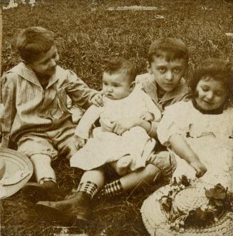 Georg Klimt, Unbekannter Fotograf, Rudolf, Gustav, Julius und Eleonore Zimpel, um 1905, Silberg…