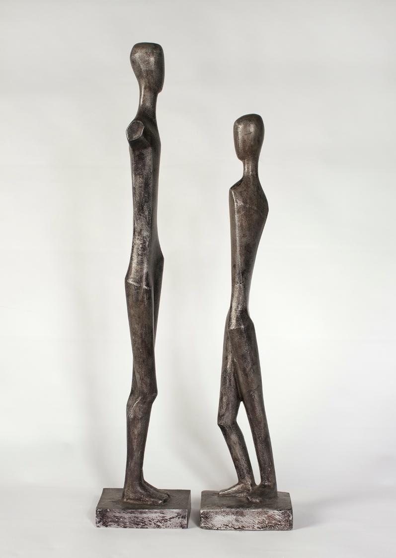 Josefine Sokole, Menschenpaar, Aluguss, Mann: 80 x 12,5 x 15,5 cm, Frau: 69 x 13 x 16 cm, Belve…