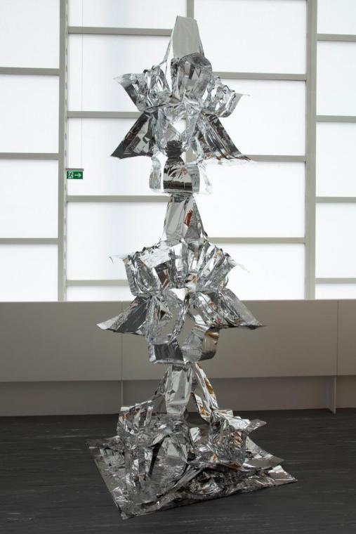 Manuel Gorkiewicz, Ohne Titel, Zeitgenössische Kunst, 2006, Kunststoff-Folie, Karton, Stahlkons…