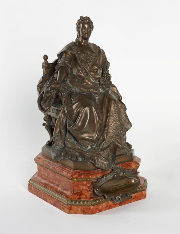 Caspar von Zumbusch, Reduktion des Denkmals für Kaiserin Maria Theresia, 1894, Bronze auf rotma…
