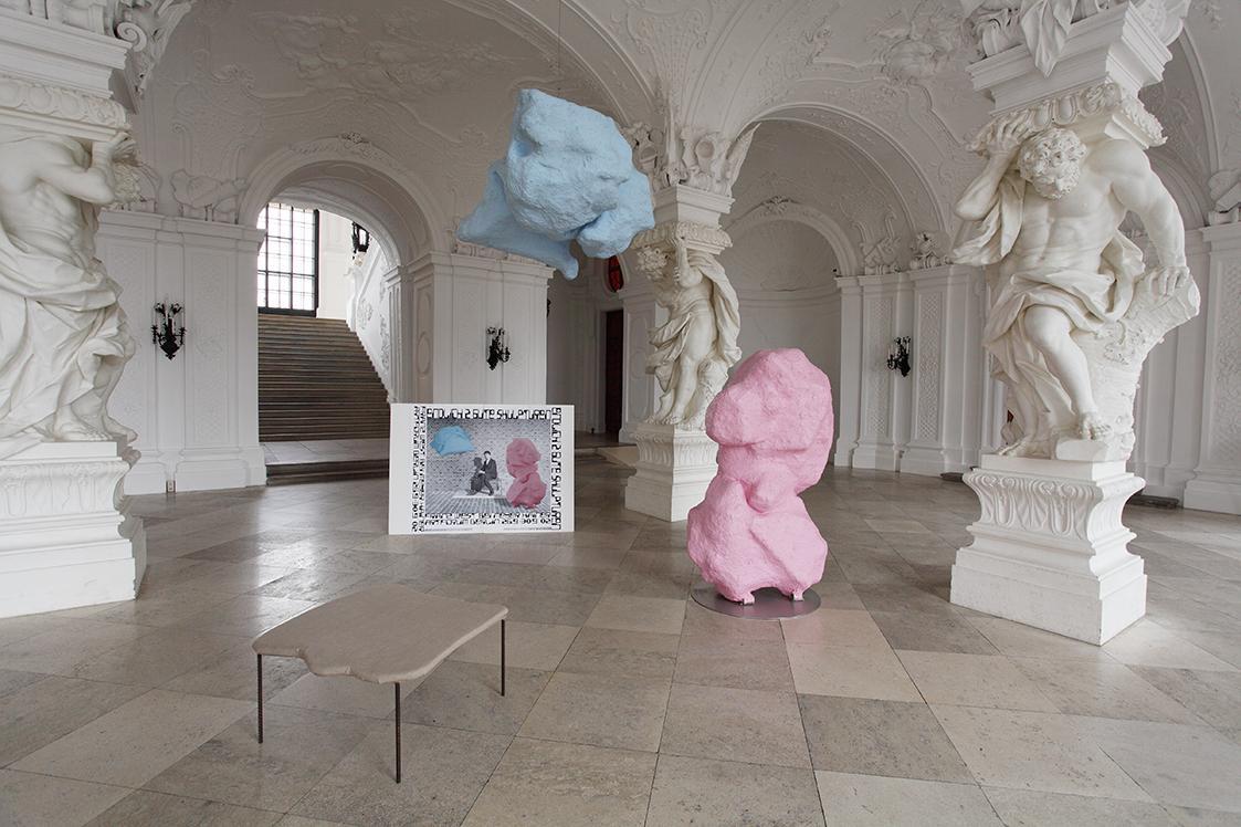 Franz West, Endlich zwei gute Skulpturen, 2002, Papiermaché, Acryl, Lack, Hängende Skulptur: 11 ...