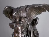 Christian Behrens, Sphinx, Detail, 1880/1894, Bronze, auf zeitgenössischem Holzsockel, 145 × 10…