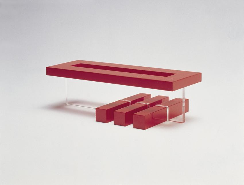Stephan Fillitz, Ohne Titel (Rote Figur), 1996, Holz, Acrylglas, 75 x 262,5 x 135 cm, Belvedere…