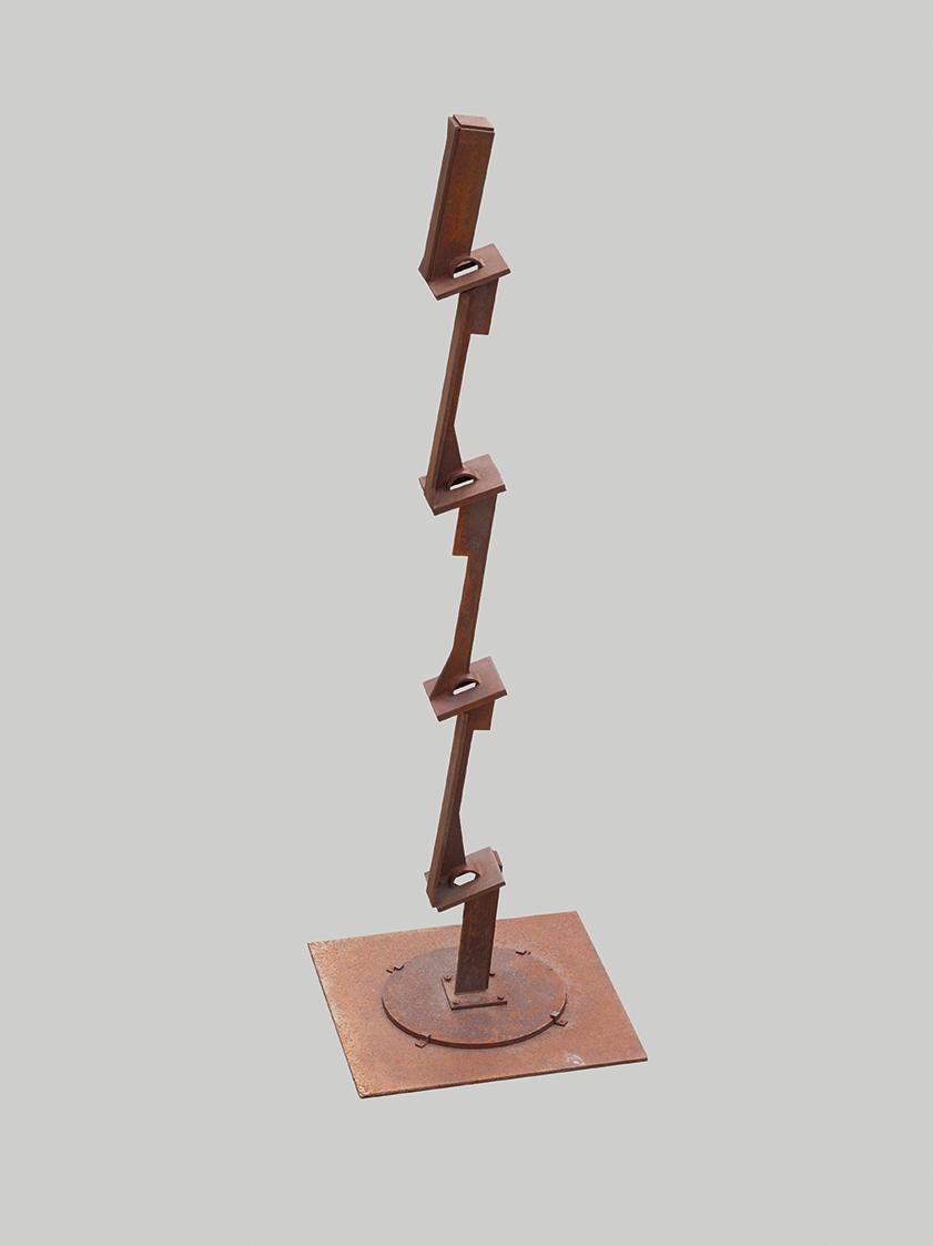 Gerhardt Moswitzer, Säule Nr. 34-66, 1966, Eisen, 257 x 80 x 80 cm, Artothek des Bundes, Dauerl…