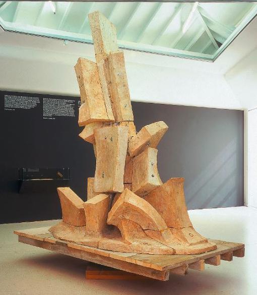 Fritz Wotruba, Große Figur, Denkmal für Richard Wagner, 1969, Gips, aufgetragen, 320 × 150 × 28…