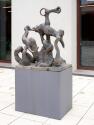 Oswald Oberhuber, Sitzende, 1949, Bronze, 117 × 93 × 59 cm, Artothek des Bundes, Dauerleihgabe …