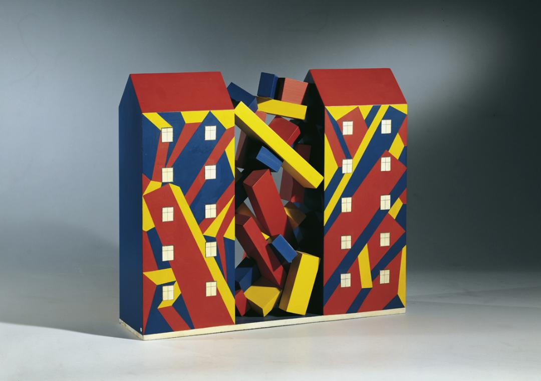 Roland Goeschl, Raumschüttung, 1978, Holz, bemalt, 53 x 60 x 15 cm, Belvedere, Wien, Inv.-Nr. 9…
