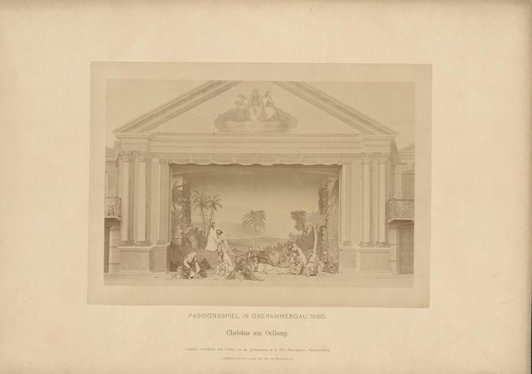 Johannes Bernhard, Passionsspiel von Ober-Ammergau - Christus am Ölberg, 1880, Silbergelatineab…
