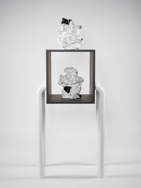Rosemarie Trockel, On a clear day you can see forever II., 2008, Glasierte Keramik, Podest, 160…