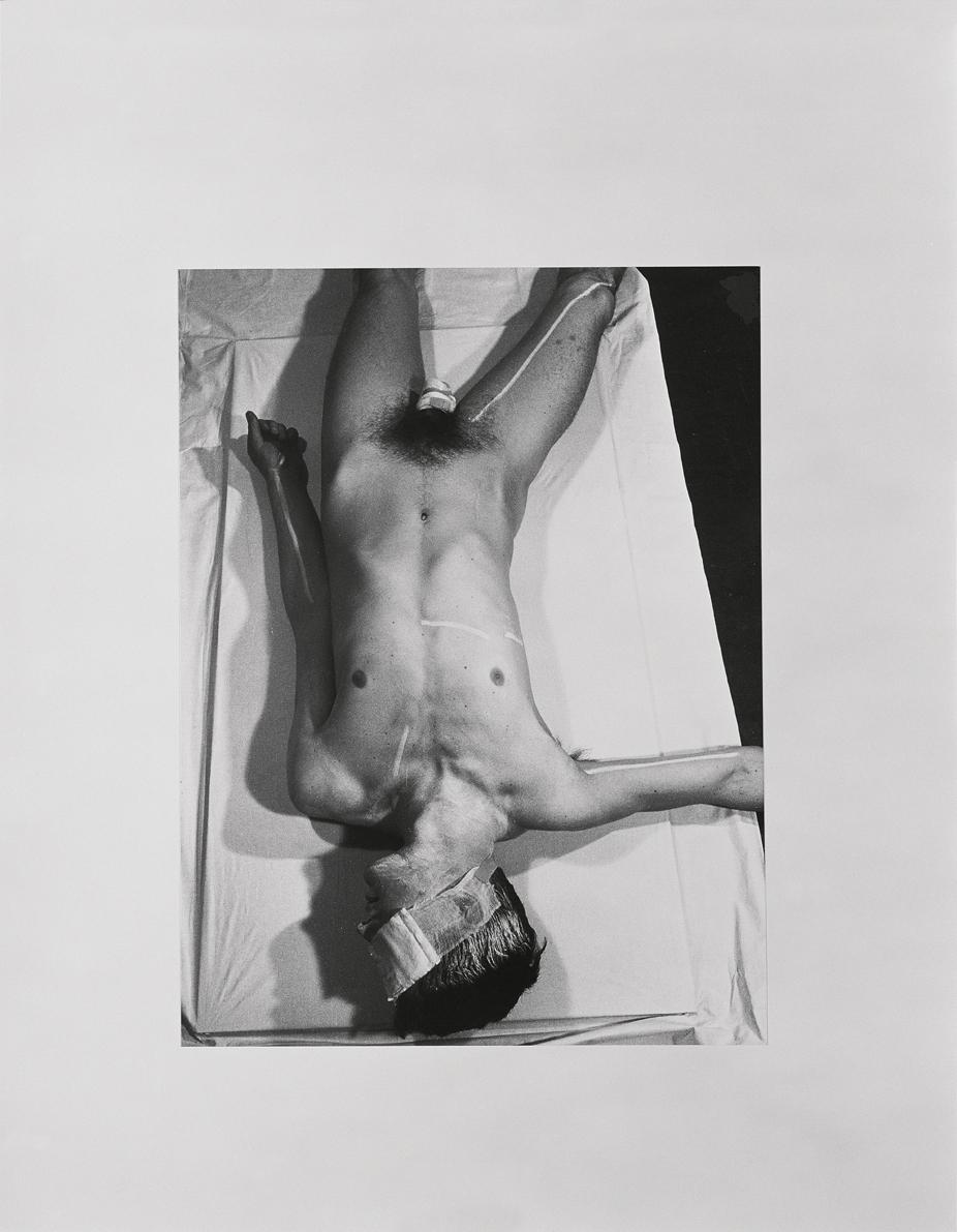 Rudolf Schwarzkogler, 3. Aktion, 1965, Fotografie, 40,4 × 30,2 cm, Belvedere, Wien, Inv.-Nr. 88 ...