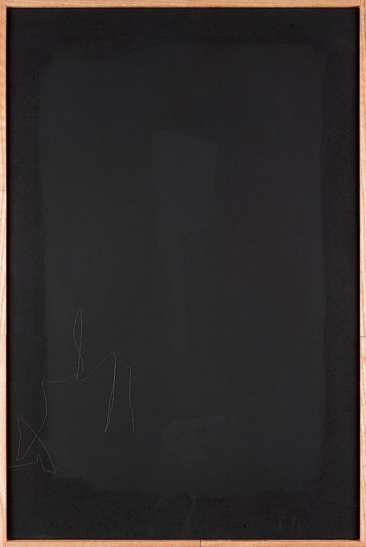 Julia Haller, Ohne Titel, 2014, Knochenleim, Kreide, Eisenoxidpigment auf Leinen, beschichtetes…