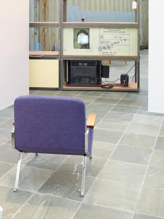 Peter Weibel, Wider die institutionelle Identität, 1980/2014, Vergrößerung einer Seite des Reis…