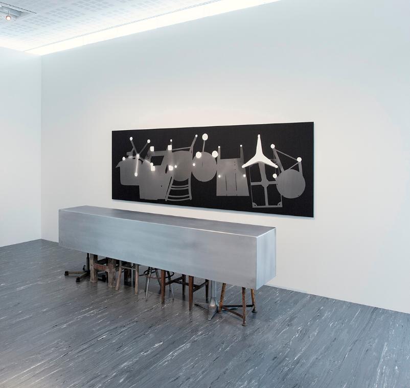 Hans Kupelwieser, Bar, 2001, Fotogramm auf Dibond, Aluminium, Stühle und Hocker, Bild: 110 x 31 ...