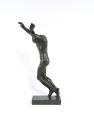 Jan Štursa, Der Verwundete, um 1916, Bronze, 43 × 18 × 26 cm, Dauerleihgabe Sammlung Rotter, Be…