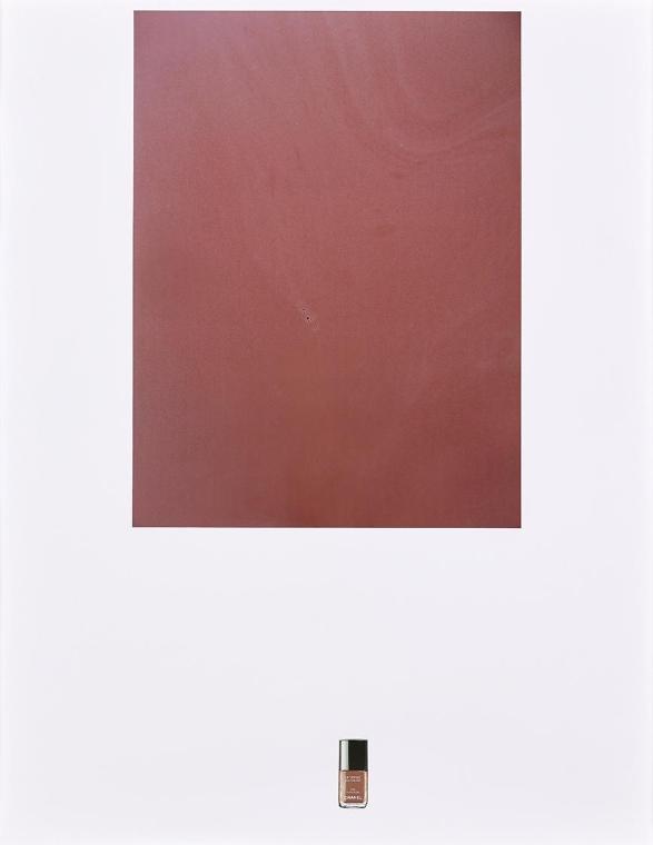 Lisa Holzer, Chanel 505 PARTICULIERE passing under Cocoa, 2013, Pigmentdruck auf Baumwollpapier…