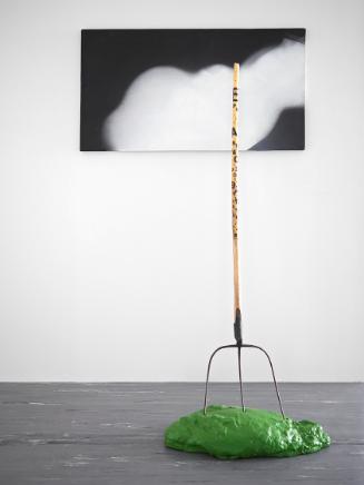 Josef Bauer, Gabel mit Erdstück, 1971, Schaumstoff, Acryl, Metall, Holz, 184 × 75 × 74 cm, Belv…