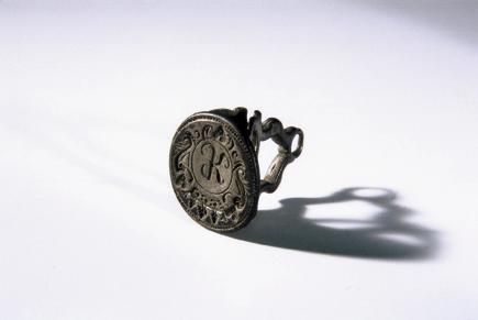 Aus dem Besitz des Johann Peter Krafft, Petschaft mit Monogramm PK, undatiert, Silberlegierung,…
