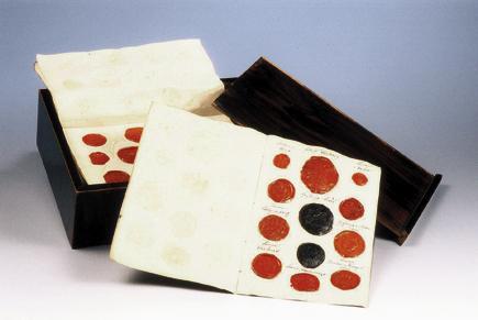 Aus dem Besitz des: Johann Peter Krafft, Holzkassette, undatiert, Holz, Papier, Siegellack, Hol…