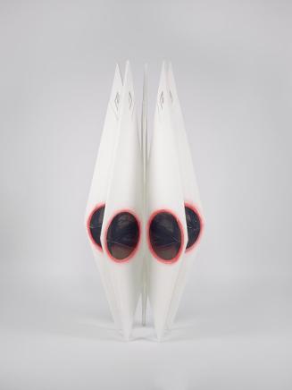Tillman Kaiser, Umgang mit kleinen Mengen, 2009, Karton, Farbe, Glas, 180 x 90 x 90 cm, Belvede…